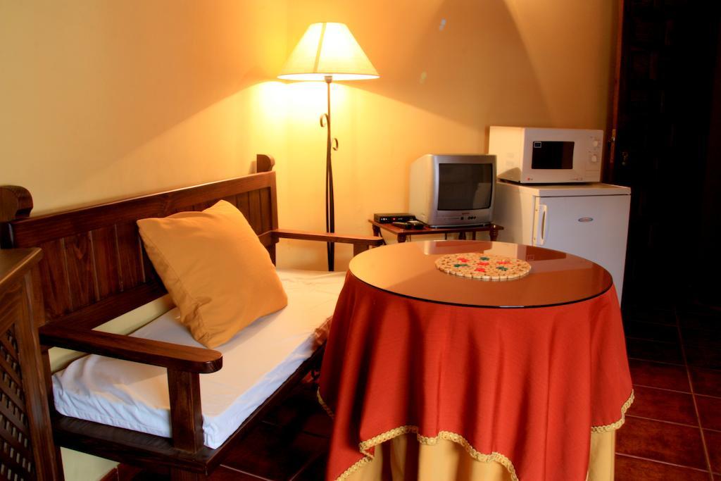 La Boticaria Casa Rural Apartamento Descargamaría 객실 사진